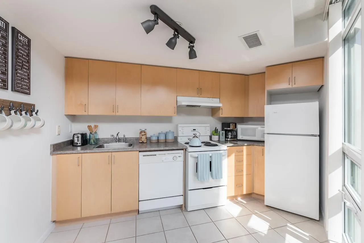 Cityscape Condo In Fort York Торонто 0*,  Канада